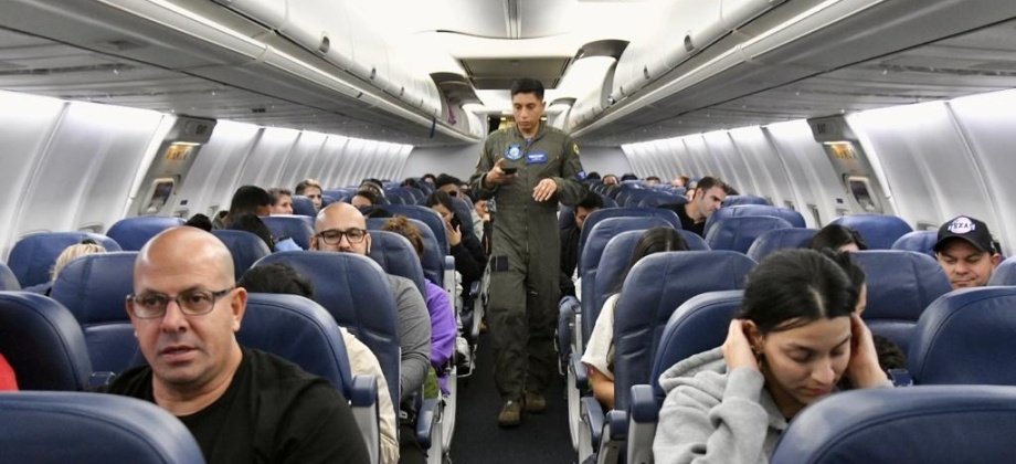 Regresa al país el último vuelo humanitario con connacionales repatriados desde Israel
