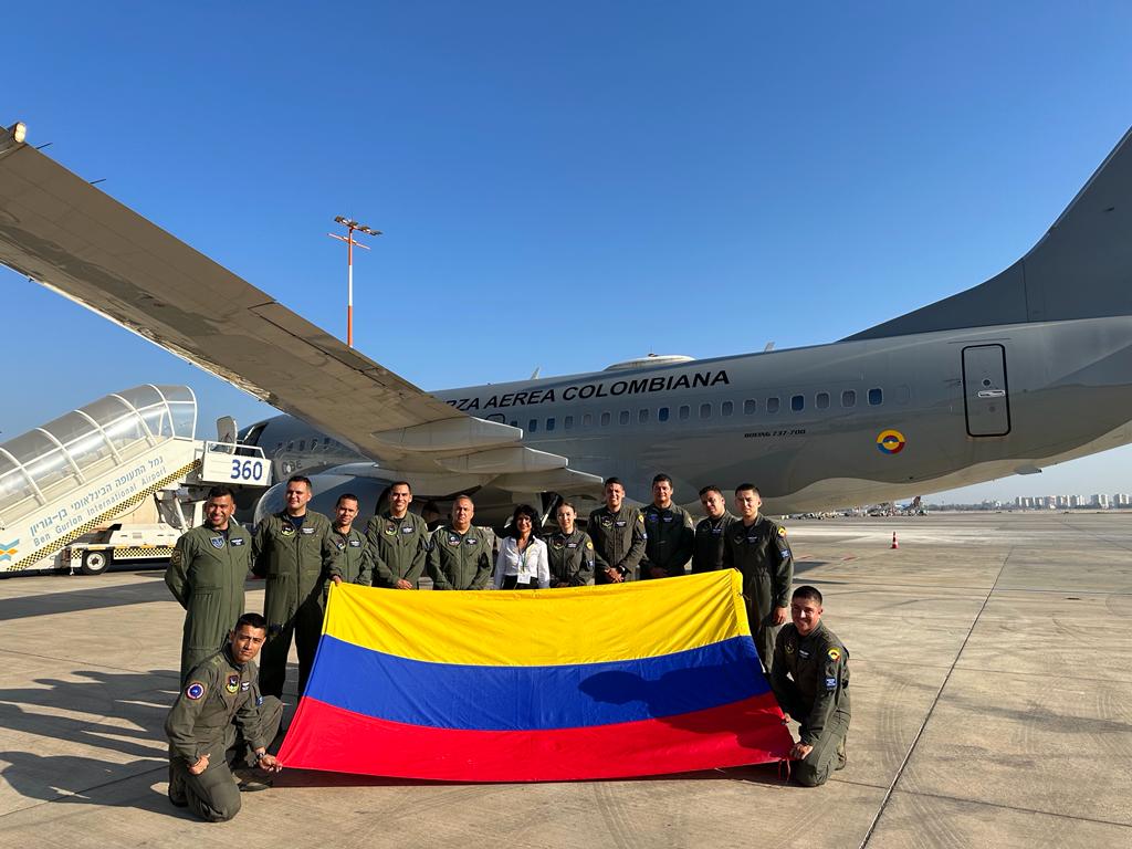 Despegó, con 110 connacionales a bordo, el primer vuelo humanitario desde Tel Aviv